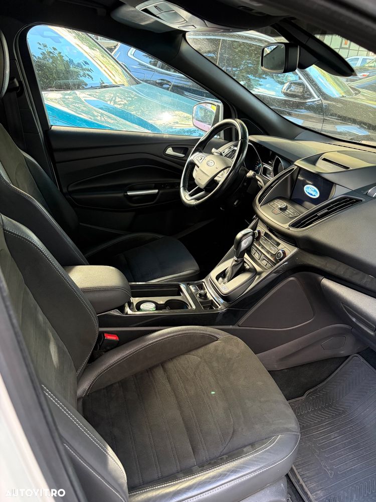 Ford Kuga 2.0 TDCi 4WD Powershift ST-Line - 9