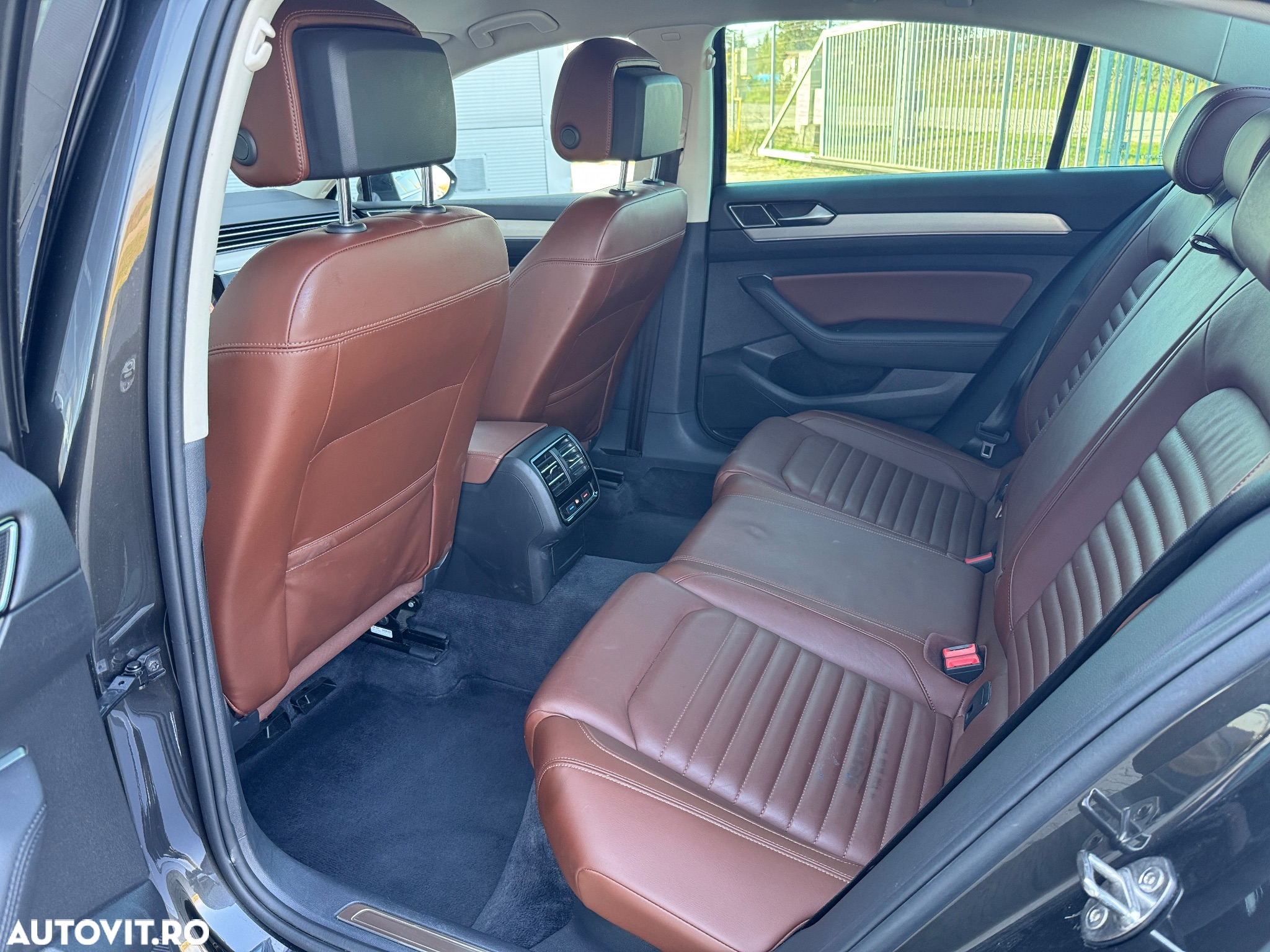 Volkswagen Passat 2.0 TDI DSG Highline - 20