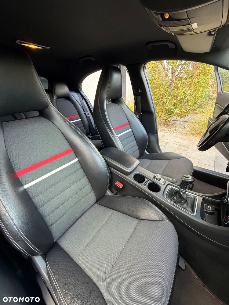 Mercedes-Benz Klasa A 200 CDI (BlueEFFICIENCY) AMG Sport - 22