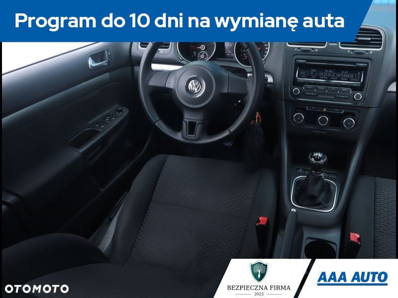 Volkswagen Golf - 8