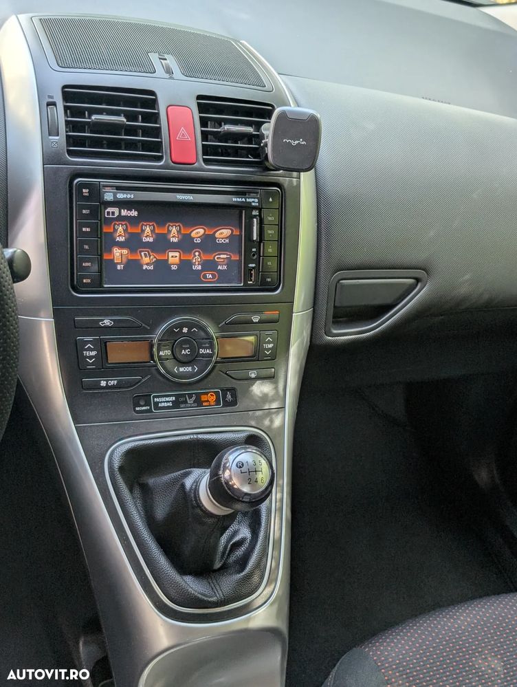 Toyota Auris - 10