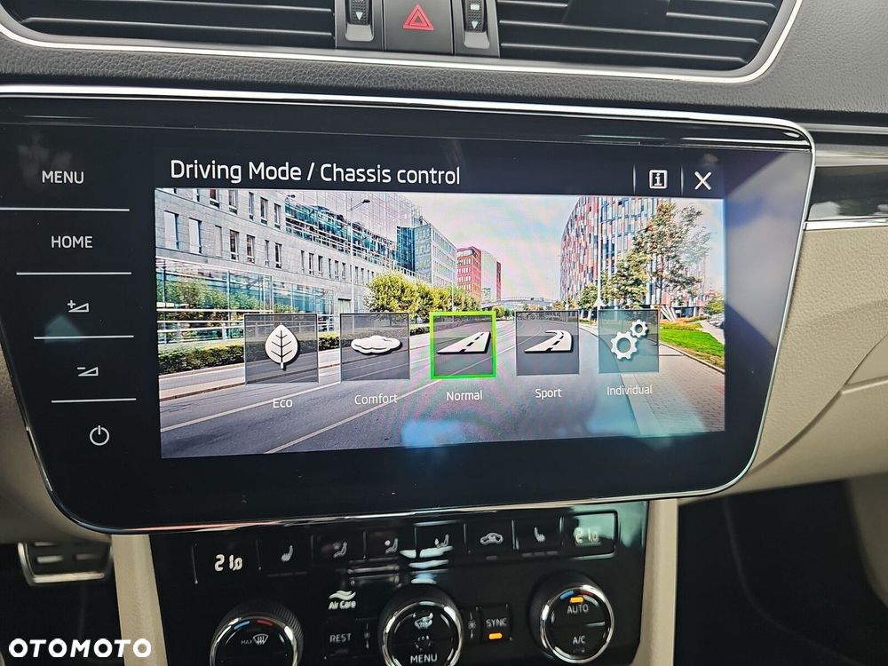 Skoda Superb 2.0 TDI SCR L&K DSG - 35