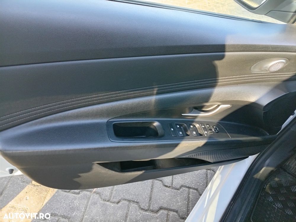 Hyundai Elantra 1.6 l 123 CP 6MT Highway - 8