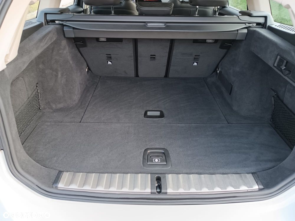 BMW Seria 3 318i Sport Line - 29