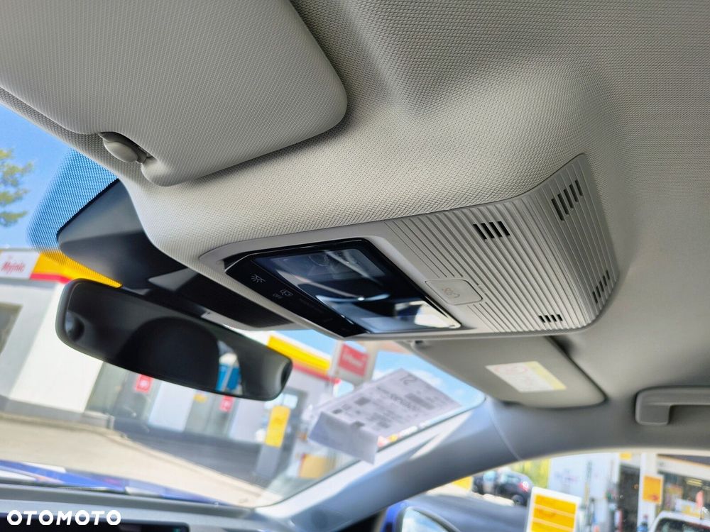 Volkswagen T-Roc 1.5 eTSI Life DSG - 25