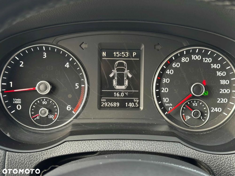 Volkswagen Sharan 2.0 TDI DSG BlueMotion Technology Comfortline - 28