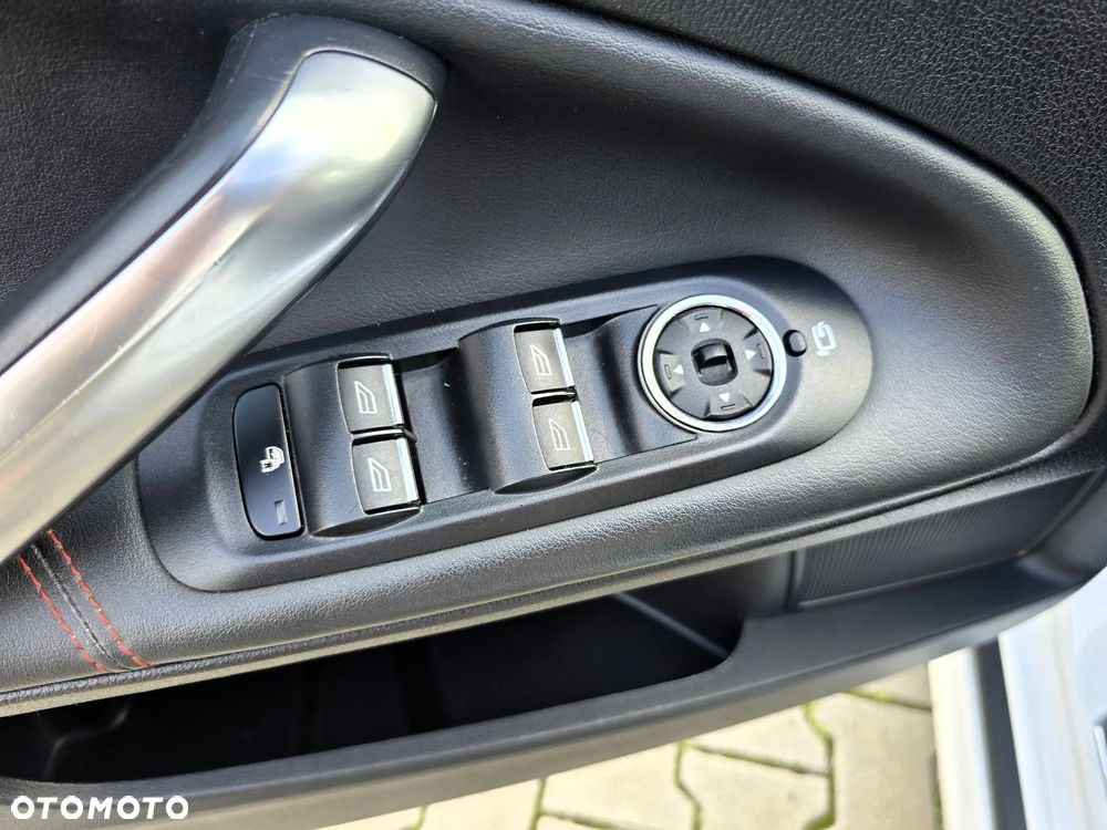 Ford Mondeo 2.0 EcoBoost Titanium S - 21