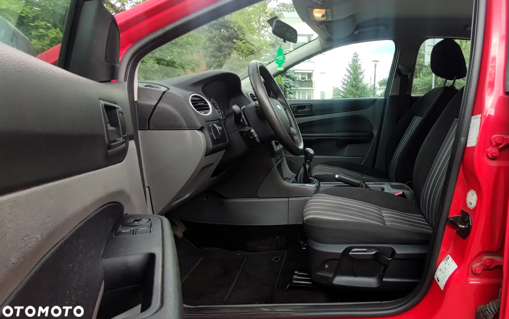 Ford Focus 1.4 Ambiente - 16