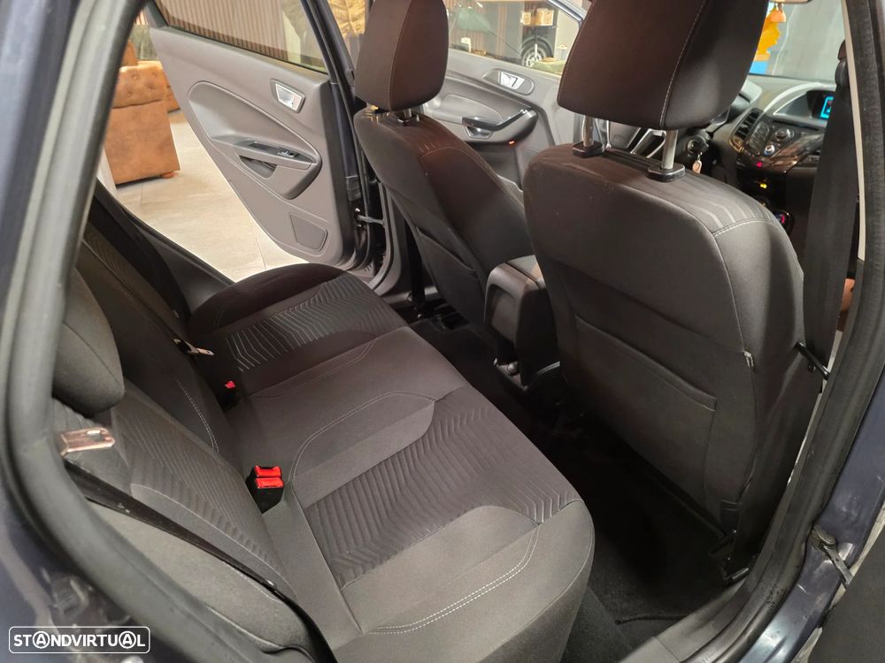 Ford Fiesta 1.6 TDCI Titanium - 9