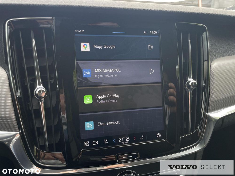 Volvo V90 Cross Country - 11