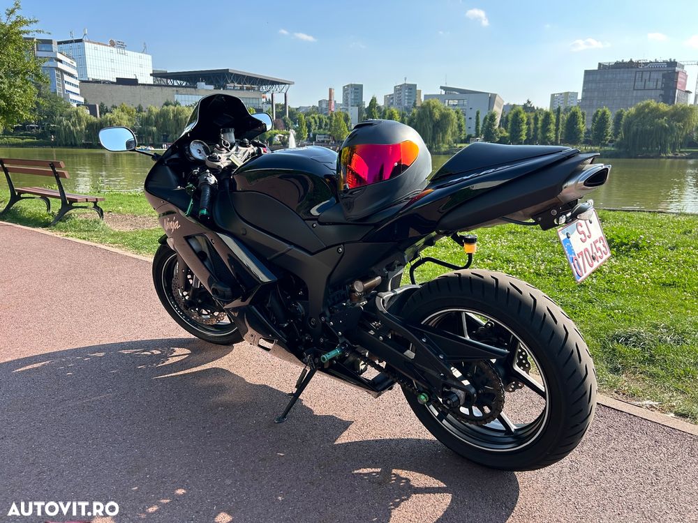 Kawasaki ZX-6R Ninja - 4