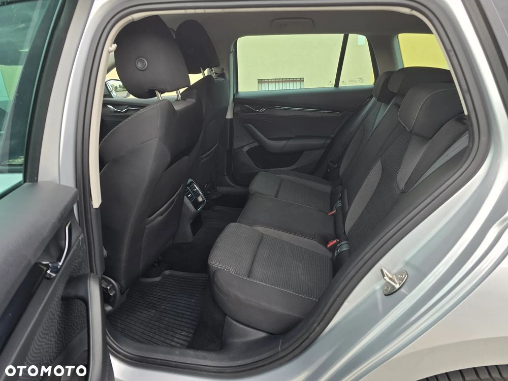 Skoda Octavia 1.5 TSI ACT Style - 11