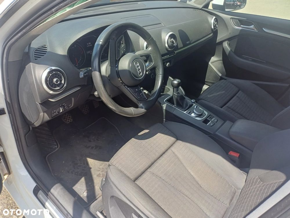 Audi A3 Sportback 35 TFSI - 12