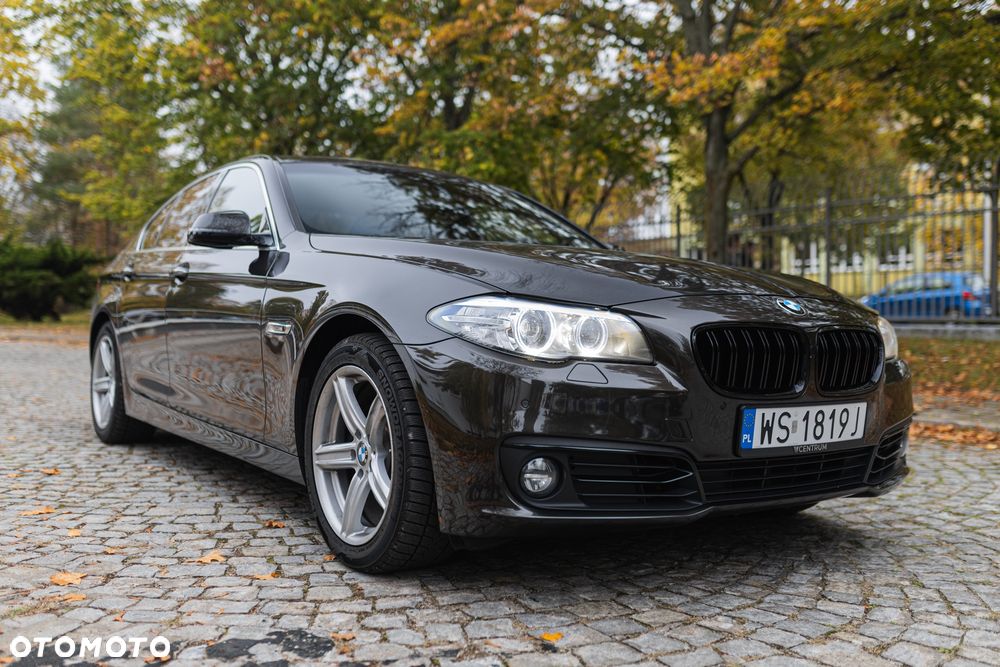 BMW Seria 5 520d xDrive Luxury Line - 7