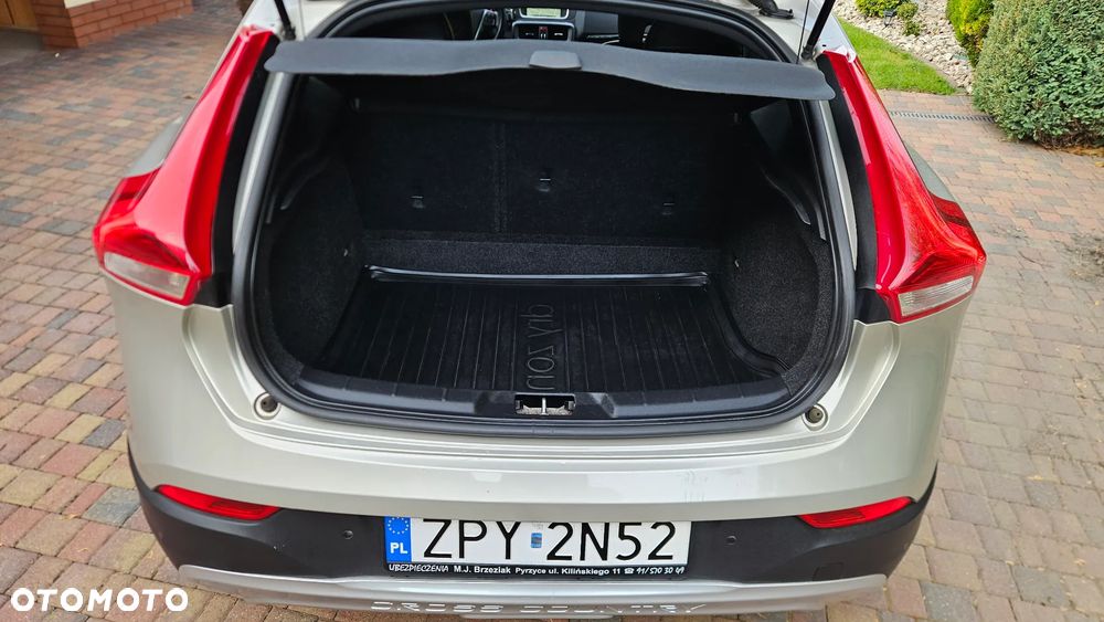 Volvo V40 Cross Country D2 Drive-E Summum - 27