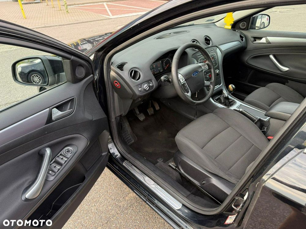 Ford Mondeo - 11