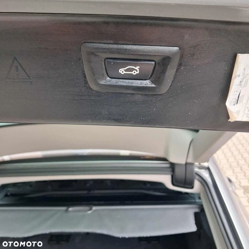 BMW Seria 5 520d Touring - 11