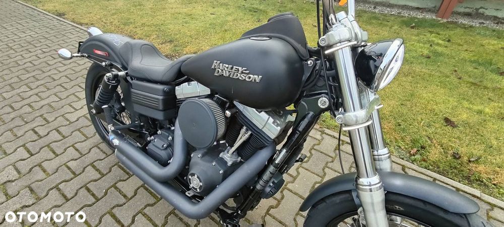 Harley-Davidson Dyna Street Bob - 15