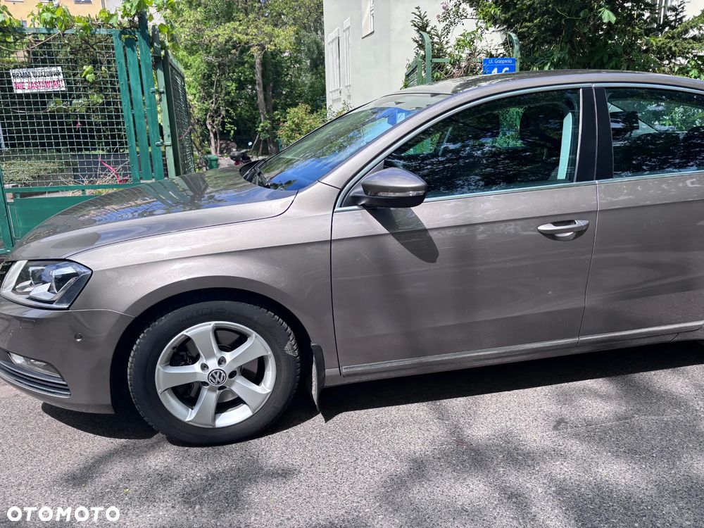 Volkswagen Passat 1.8 TSI Comfortline - 24