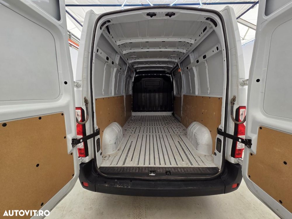 Renault Master 2.3 Blue 135 TT Furgon CD 3,5t L3H2 9 m3 - 2