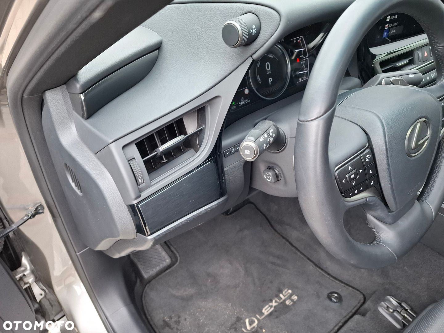 Lexus ES - 13