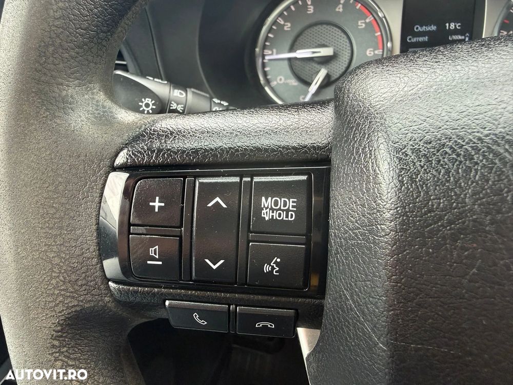 Toyota Hilux 2.4D 150CP 4x4 Double Cab 6MT Comfort - 12