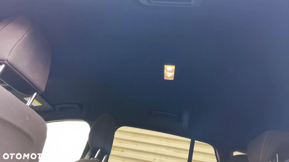 Ford Focus 1.5 EcoBlue Start-Stopp-System ST-LINE DESIGN - 25