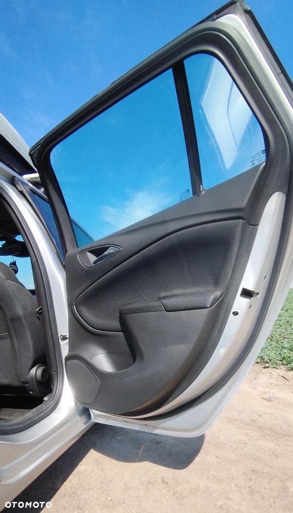 Opel Astra 1.6 D (CDTI) Start/Stop Dynamic - 39