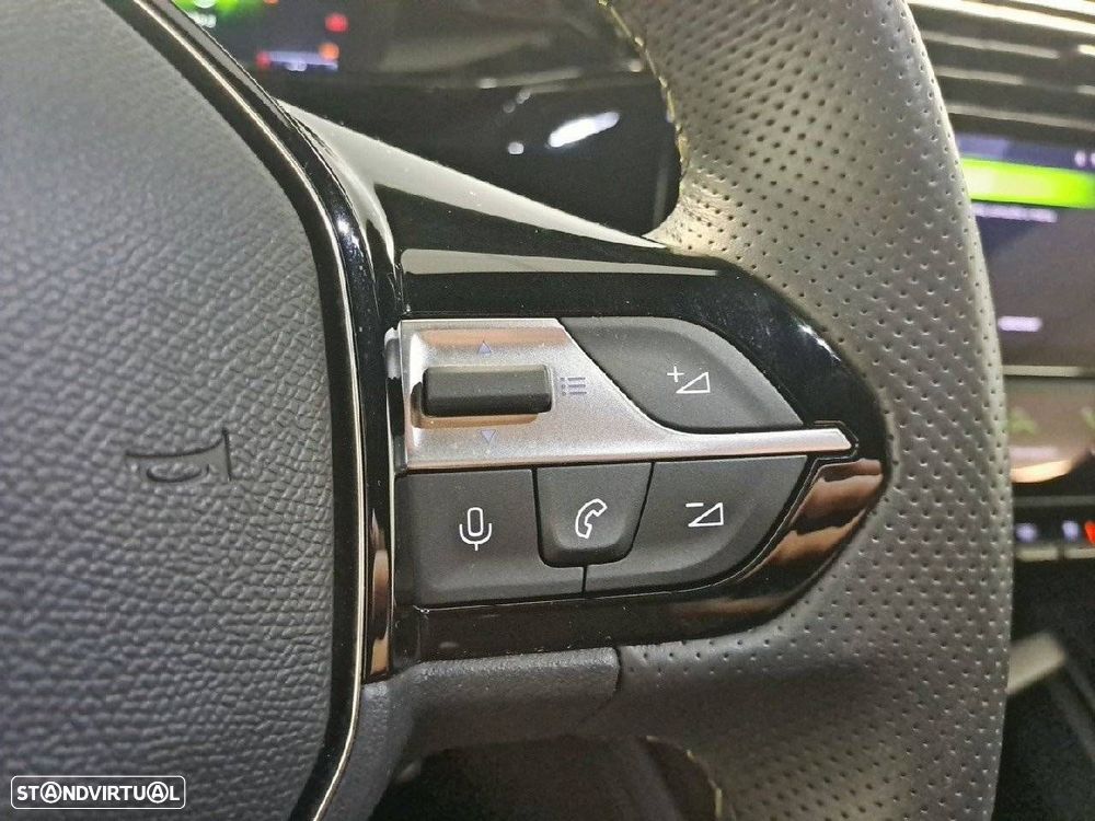 Peugeot 408 1.2 PureTech GT EAT8 - 17