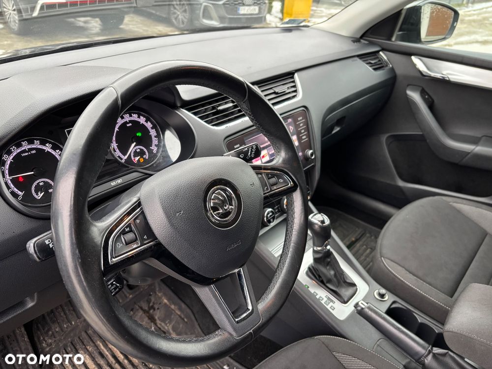 Skoda Octavia 1.6 TDI SCR Ambition DSG - 8