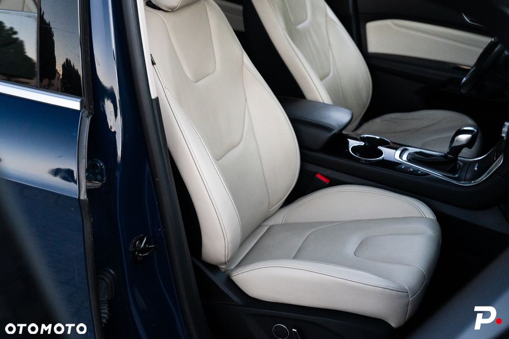 Ford S-Max 2.0 TDCi Titanium PowerShift - 36