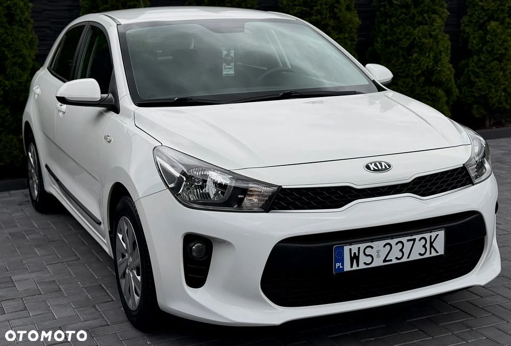 Kia Rio 1.4 L - 3