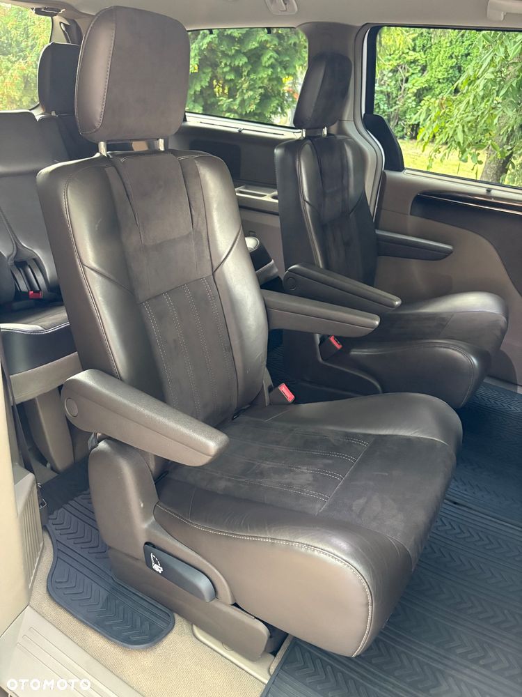 Lancia Voyager 3.6 Platinum - 19