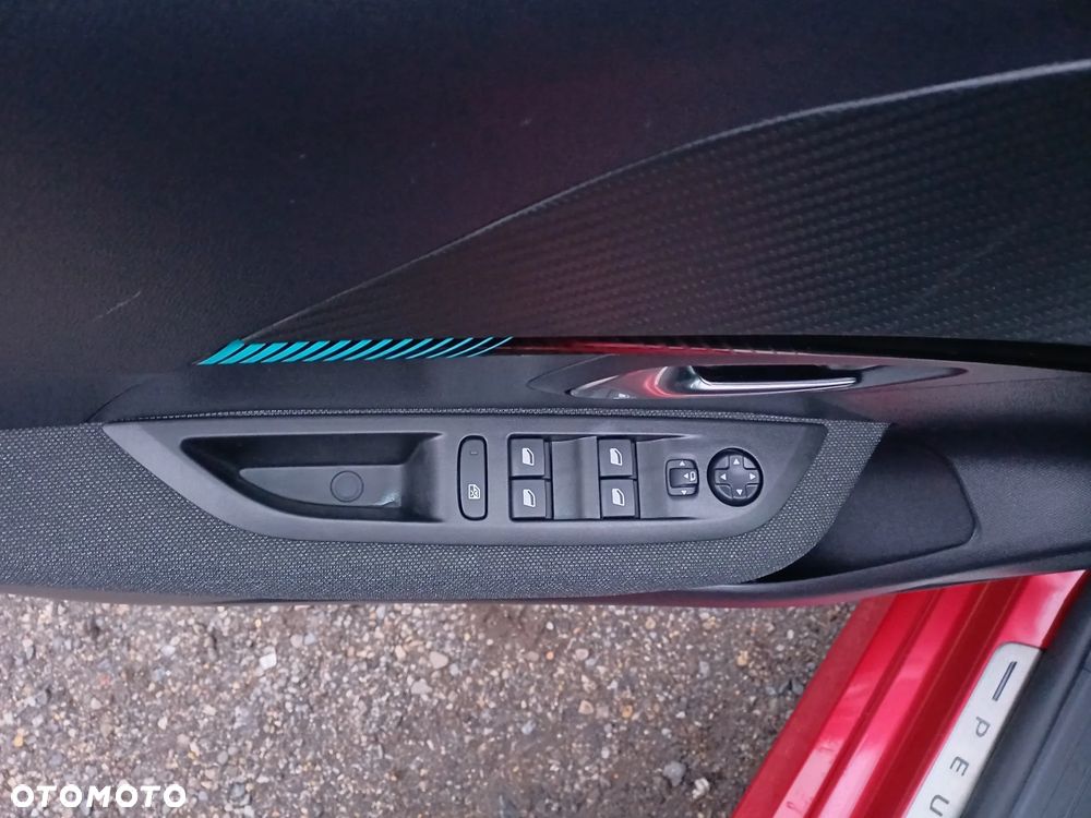 Peugeot 208 1.2 PureTech Allure S&S EAT8 - 15