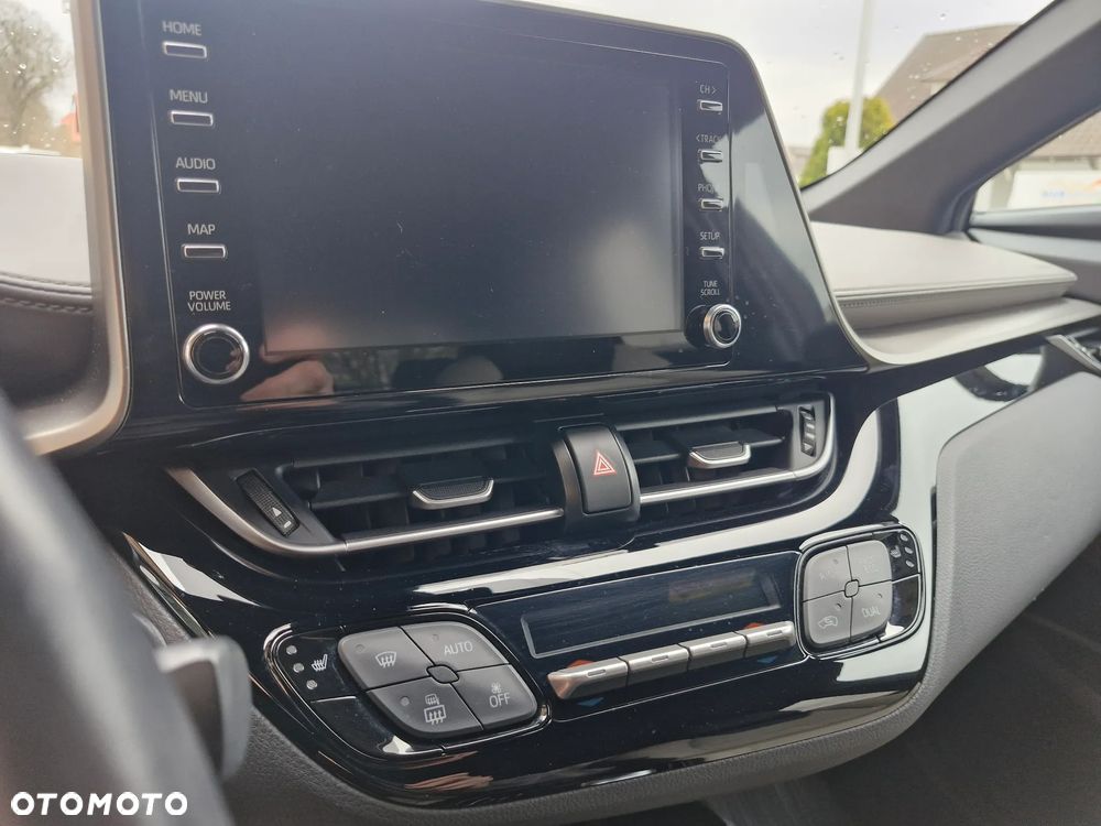 Toyota C-HR 2.0 Hybrid Executive - 26