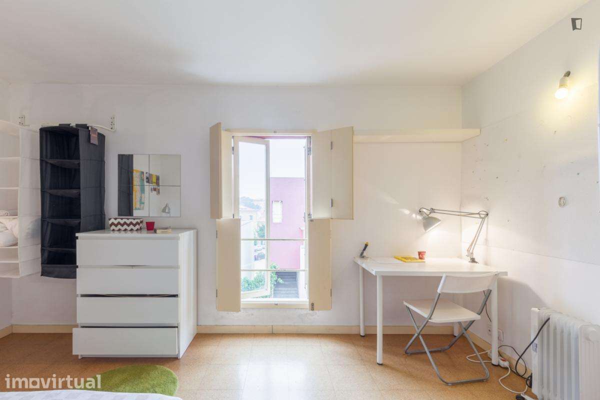 Quarto - localizado em Cedofeita Porto - Grande imagem: 5/26