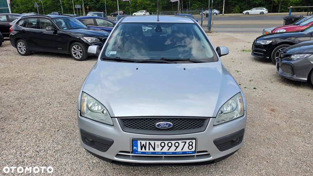 Ford Focus 1.8 Trend - 32