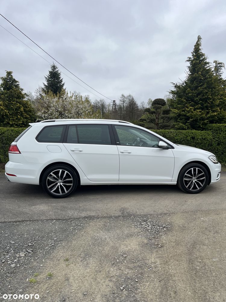 Volkswagen Golf - 8