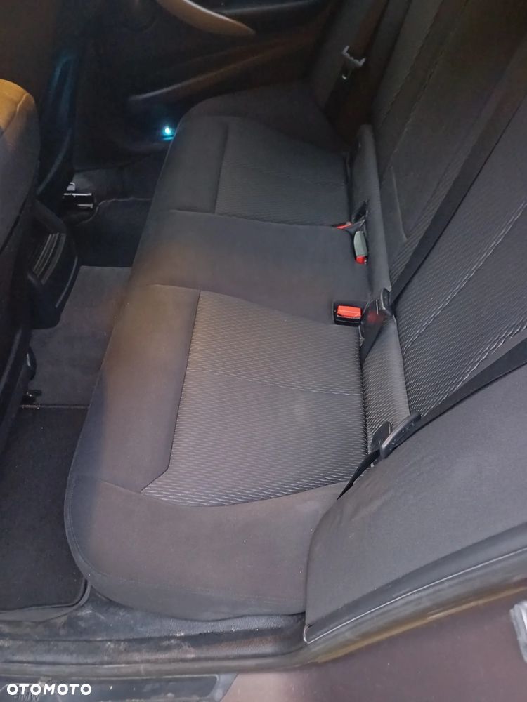 BMW Seria 3 318d - 7