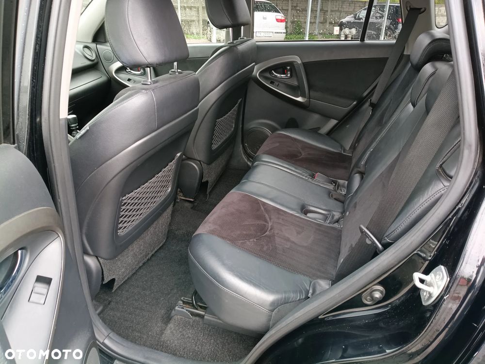 Toyota RAV4 2.0 VVT-i Premium - 9