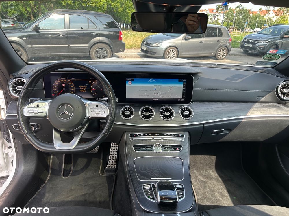 Mercedes-Benz Klasa E 220 d Coupe 4-Matic 9G-TRONIC - 12