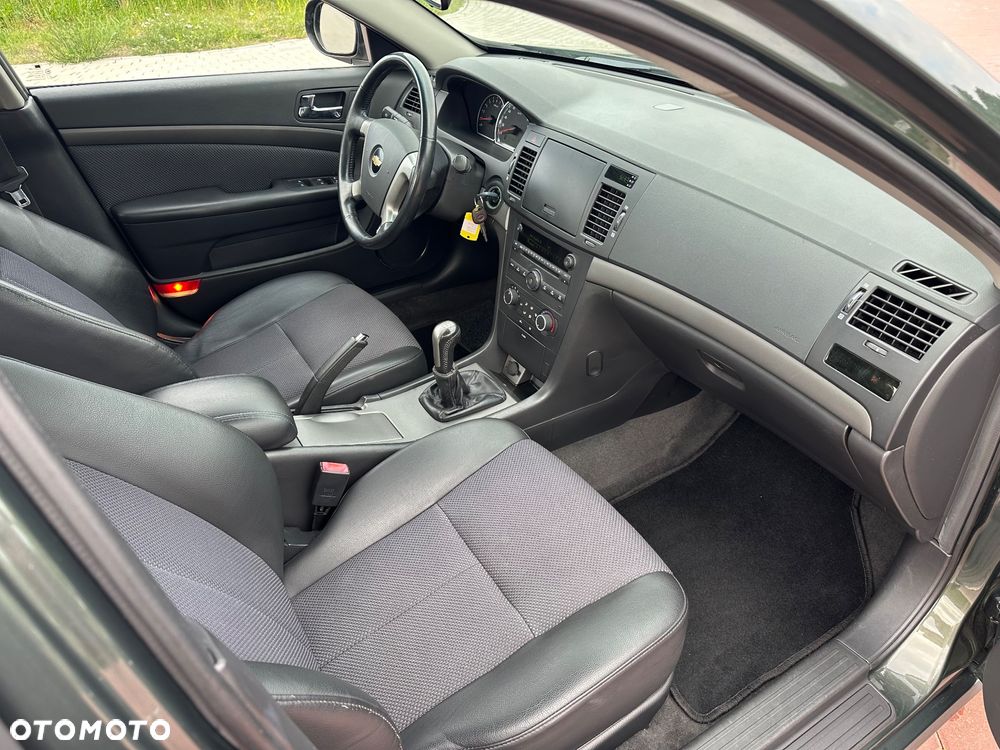 Chevrolet Epica 2.0 LS - 33