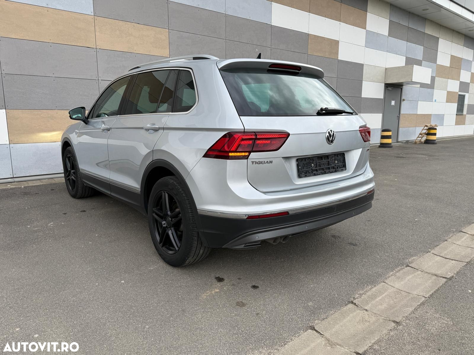 Volkswagen Tiguan 2.0 TDI 4Mot DSG Highline - 4