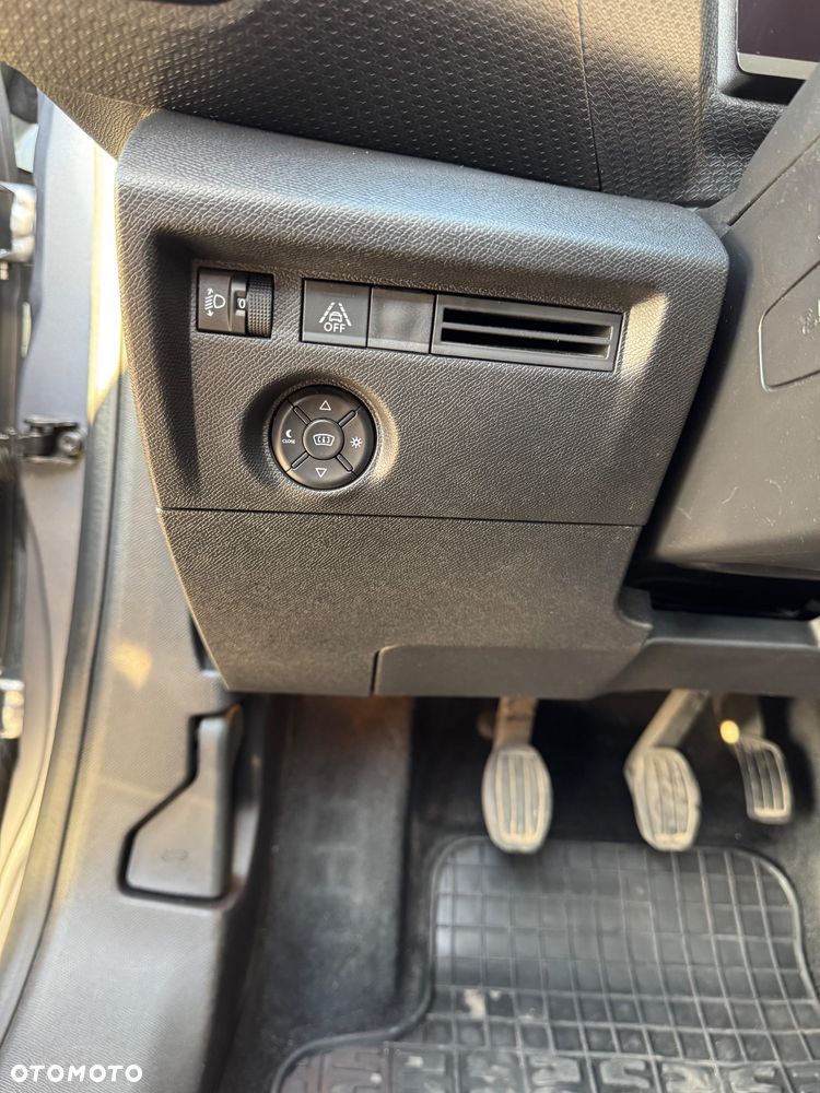 Citroën C4 1.5 BlueHDi Shine S&S - 28