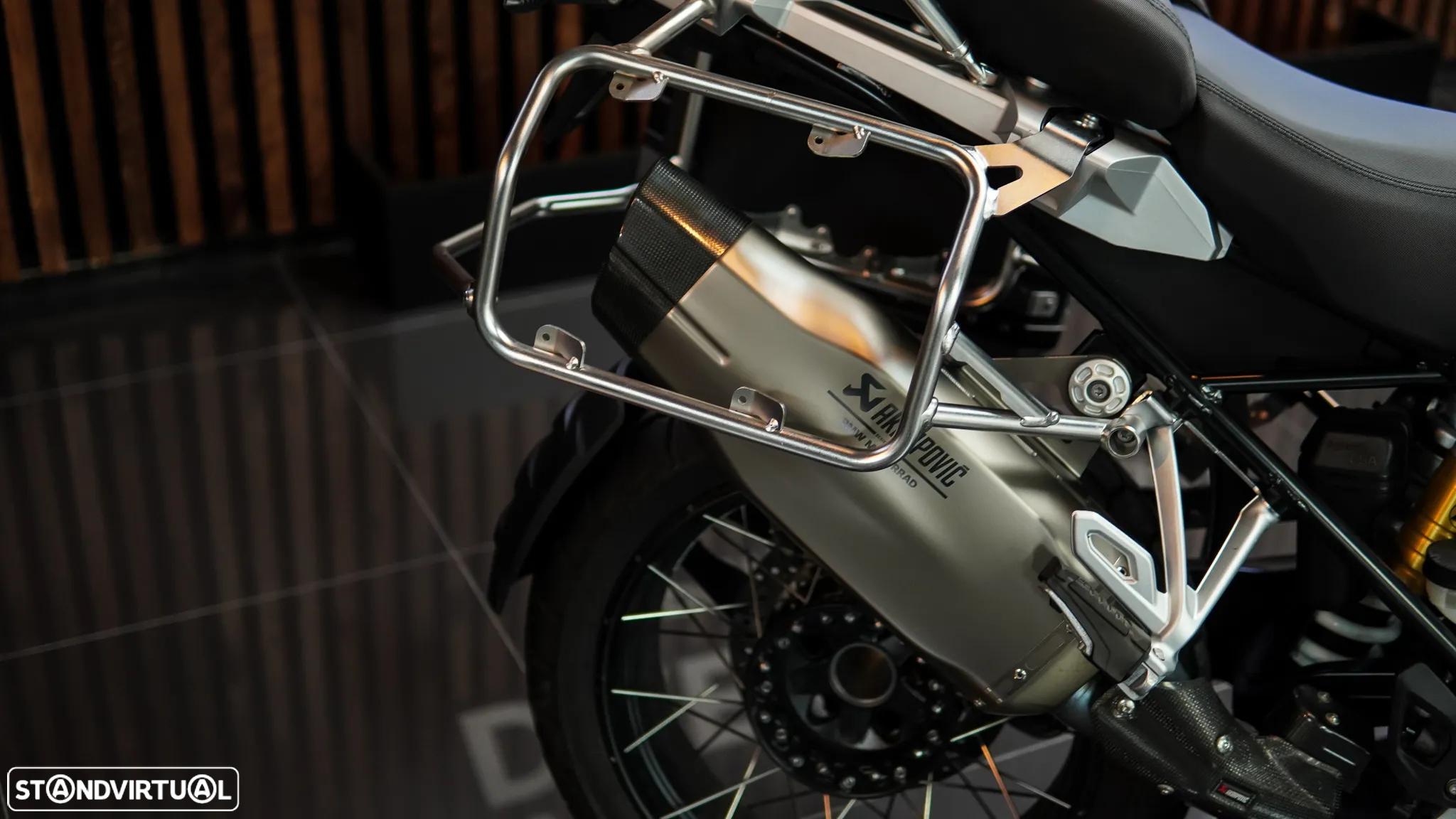 BMW R 1250 GS Adventure C/ AKRAPOVIC COMPLETO - 48