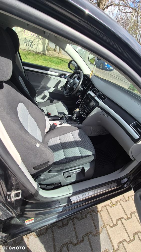 Skoda Superb 2.0 TDI Ambition - 10