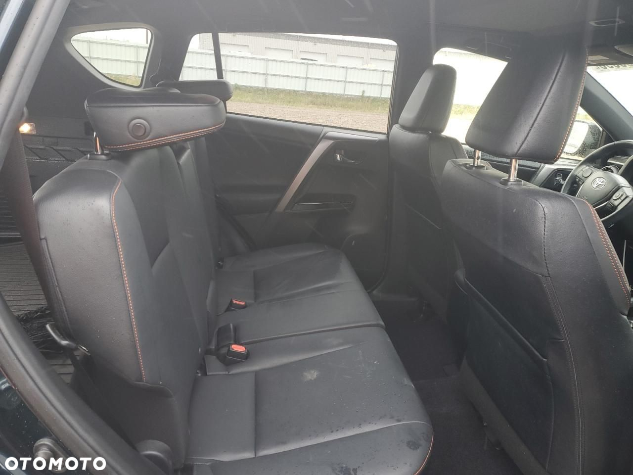 Toyota RAV4 - 10