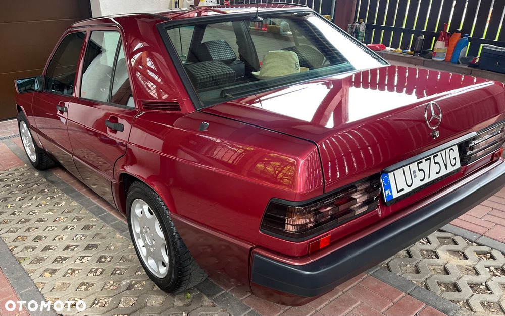 Mercedes-Benz W201 (190) - 3