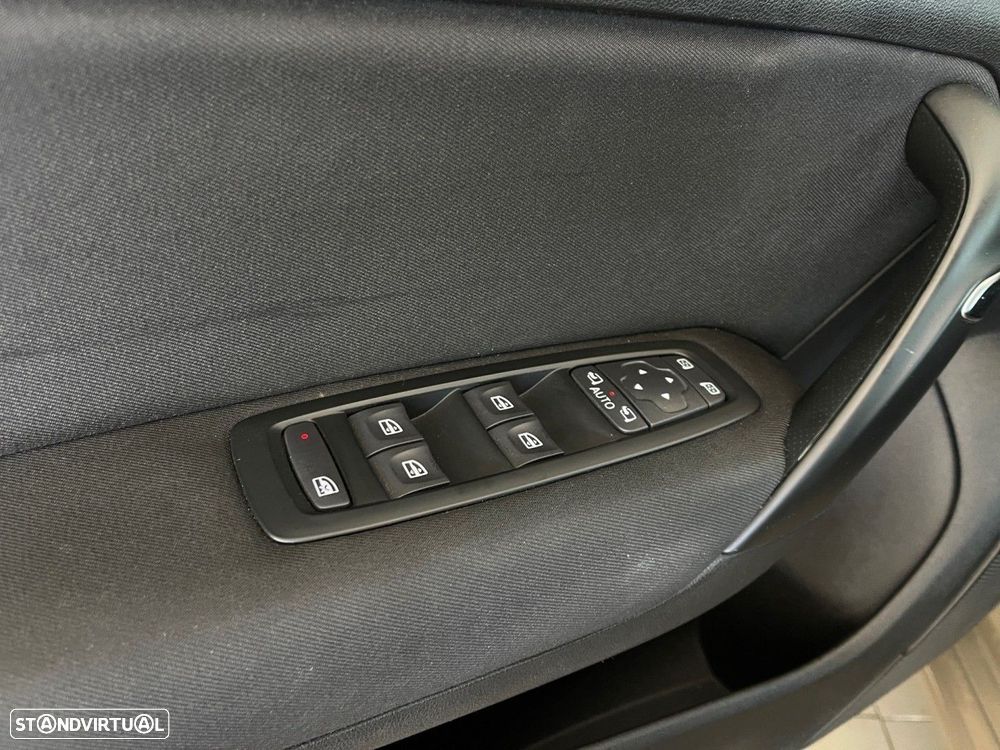 Renault Mégane Sport Tourer 1.5 dCi Limited EDC - 7