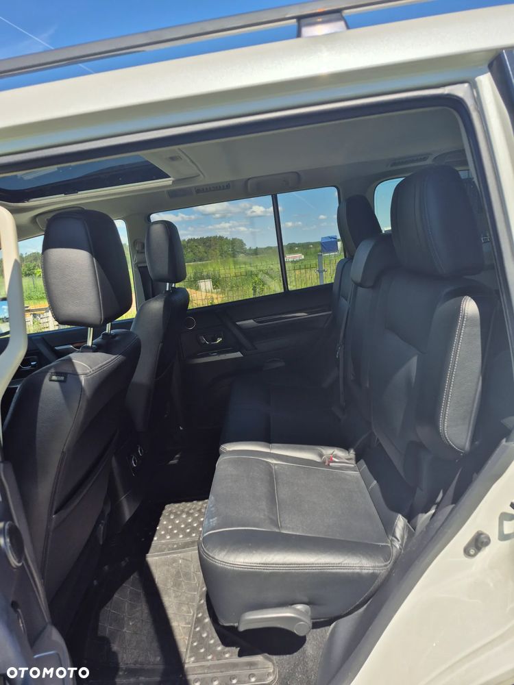 Mitsubishi Pajero 3.2 DI-D Automatik Final Edition - 29